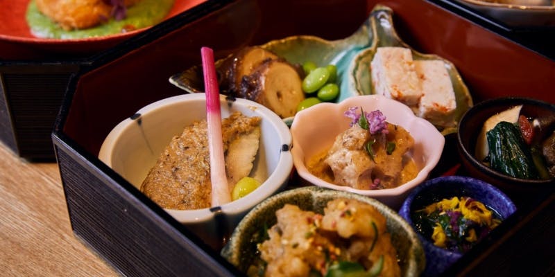 【昼限定】旬菜と鮮魚を詰め込んだ 彩り三段重（13時入店）