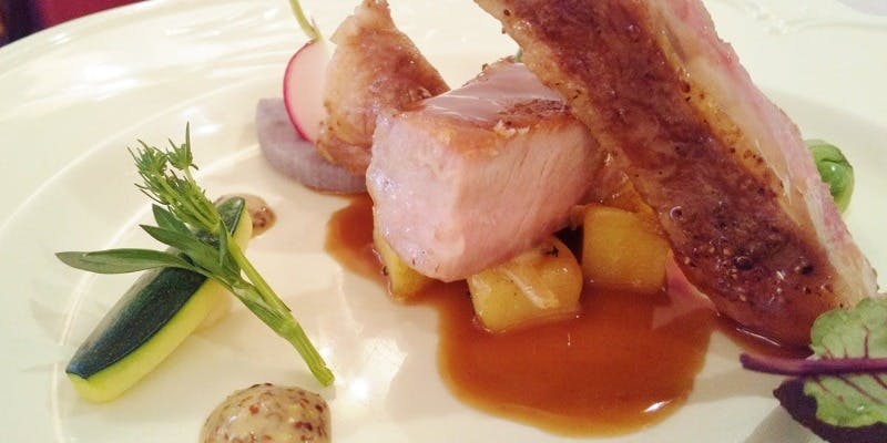 menu B 　メインにお肉料理とお魚料理両方お楽しみ頂けるコース