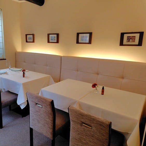 落ち着いた雰囲気の店内