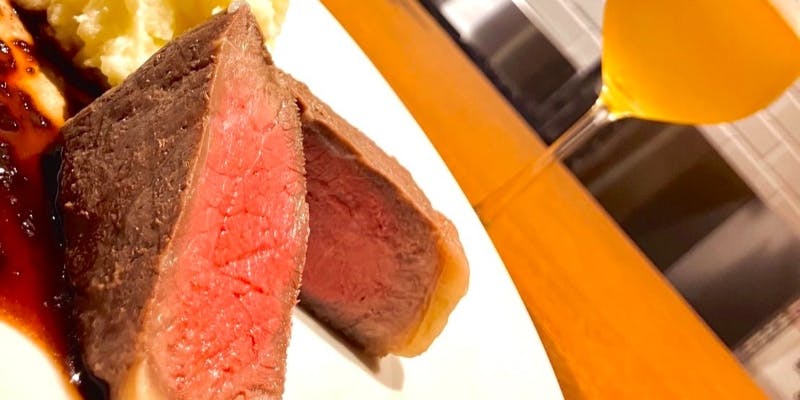 【11月、12月国産黒毛和牛のコース】黒毛和牛と季節の魚介や野菜でご用意するお料理に舌鼓