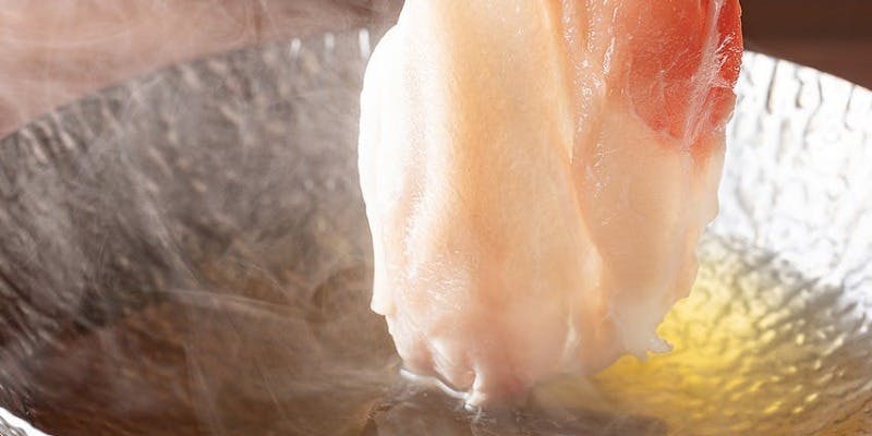 当店名物の「鹿児島黒豚しゃぶしゃぶ」小鍋仕立てを楽しむ全6品