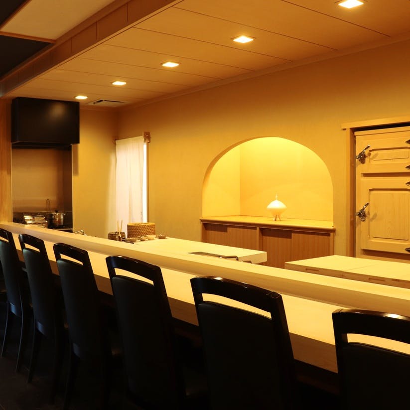 落ち着いた雰囲気の店内