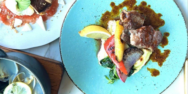 【シェフお勧め！タパスからメインディッシュ、デザートまで楽しめる全11品のプレミアムコース//5,500円】