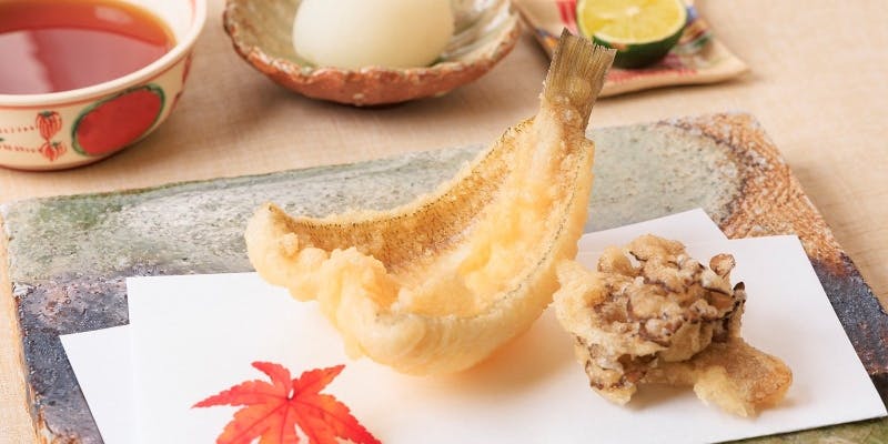 【一休ランチ天ぷらコース】（蓮）季節の先付、旬の御造り、天ぷら9品、お食事など
