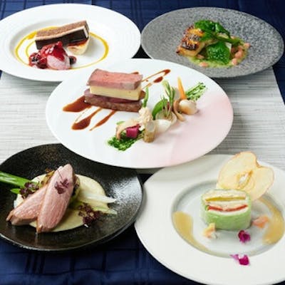 完全予約制のフルコースディナーで特別なひとときを