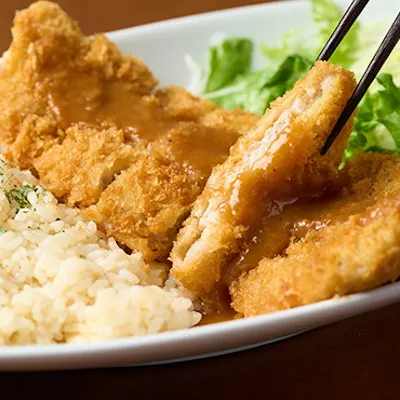 東京では珍しい!故郷の味『知床豚のエスカロップ』