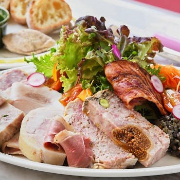 五木田が手掛ける、肉とワインの新境地