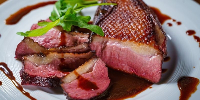 スペシャルコース 5品＋デザート、カフェとプティフール