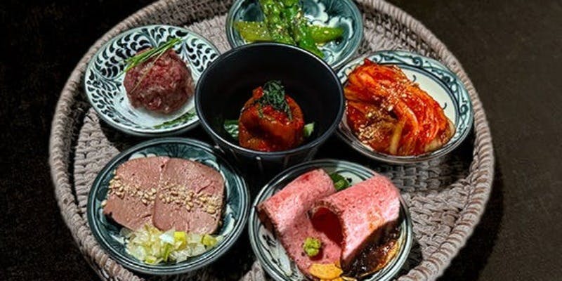 【花籠WAGYUランチ】前菜6種盛合せとA5WAGYUの盛合せ