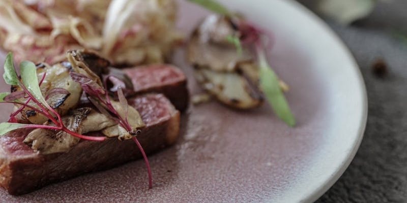 【スペシャルディナーコース】前菜3皿、パスタ、メイン、ドルチェまで