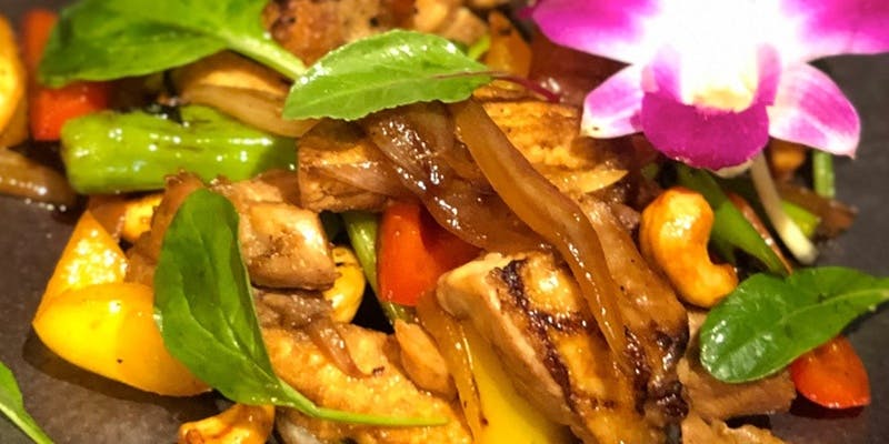 【忘年会プラン】飲み放題付世界一に選ばれた料理ルンダンを堪能