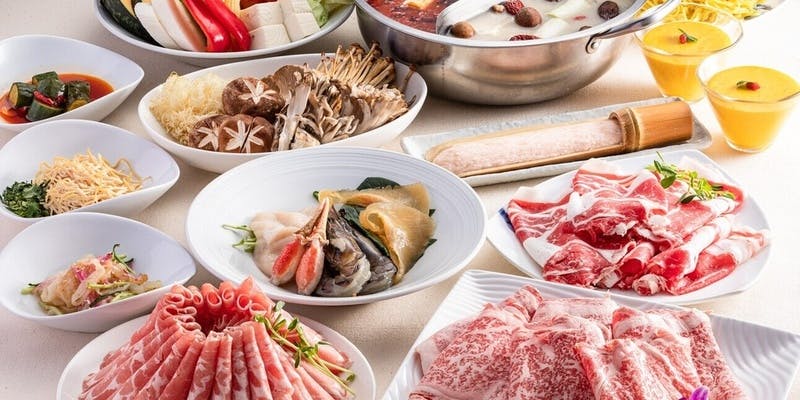 【特選コース】肉に海鮮に盛りだくさんの内容で小肥羊を堪能する充実コース