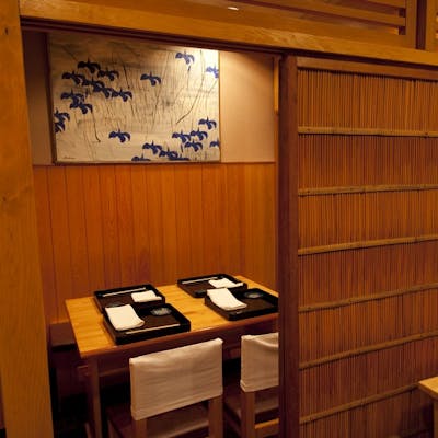 落ち着いた雰囲気の個室完備