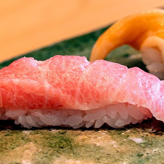 職人の技が光る丁寧な握り