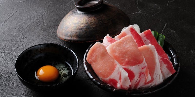 【個室確約】鹿児島黒豚すき焼き会席～季節の揚げ物など全6品（土日祝限定）