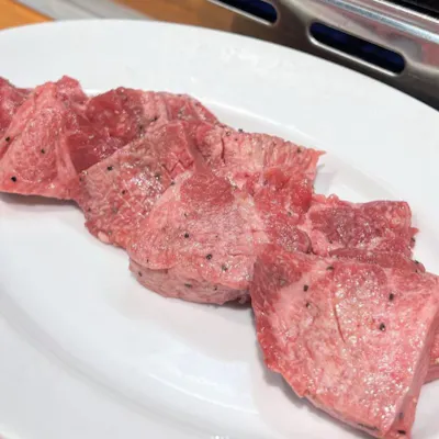 肉本来の旨味を存分に楽しむ一皿