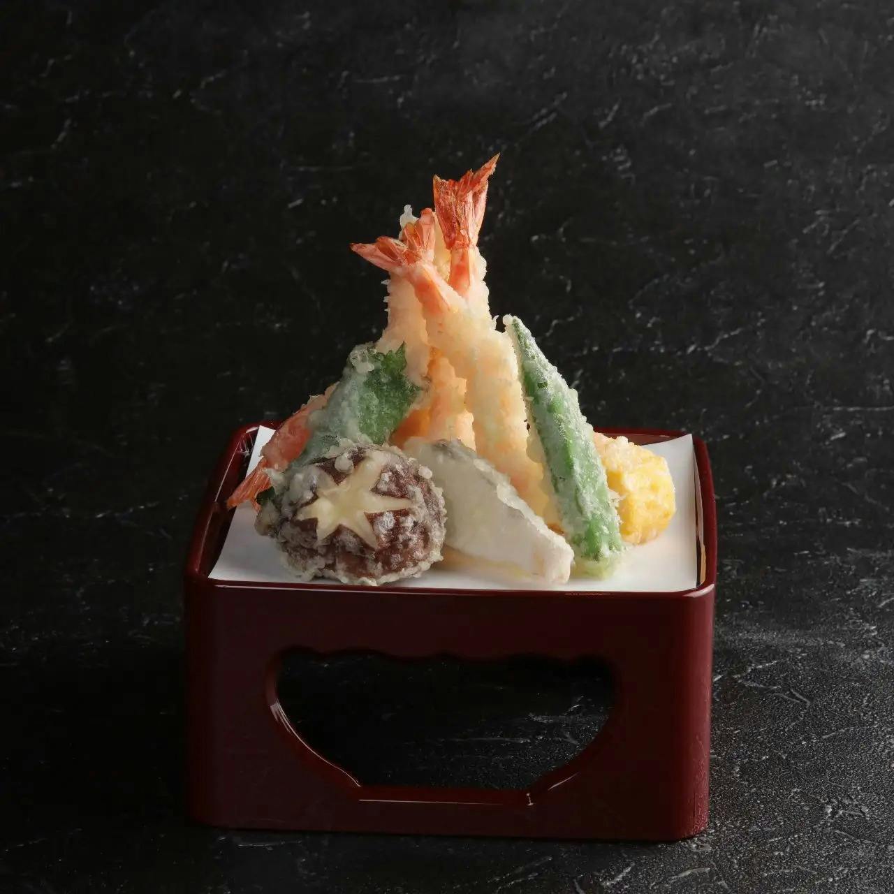 季節の食材を活かした多彩なコースメニュー