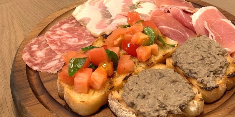 【おまかせコース】前菜盛合せ、パスタ2種、リゾット、メイン、デザート等全6品程度＋乾杯スパークリング