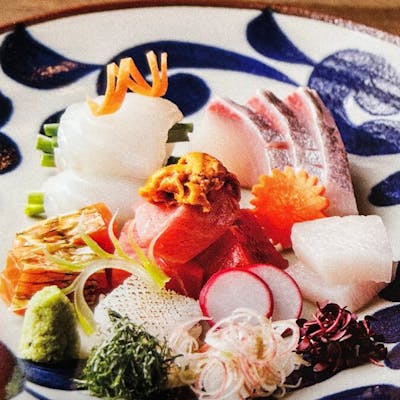 市場直送の旬魚と、職人技が光る繊細な味わい