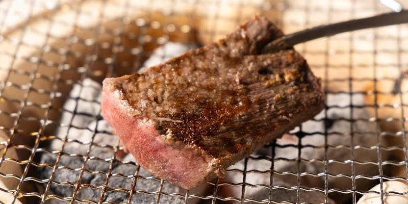 【南天コース】特上牛タン、炙り寿司、特上赤身肉かたまり焼き、ご飯、デザートなど全12品