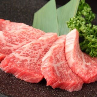肉卸直営の誇り。最高級の鮮度と品質を、驚きの価格で味わう至福。