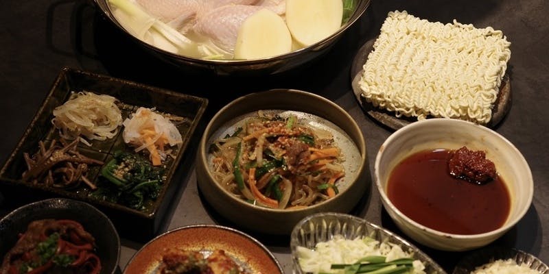 【KOHタッカンマリコース】生キムチ、逸品2種、タッカンマリ、締め等全7品（5名様以上）