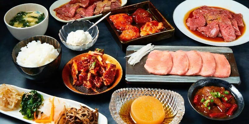 【KOH焼肉コース】前菜、上塩タン、和牛ロース、ハラミ、ご飯、デザート等全12品（個室確約）