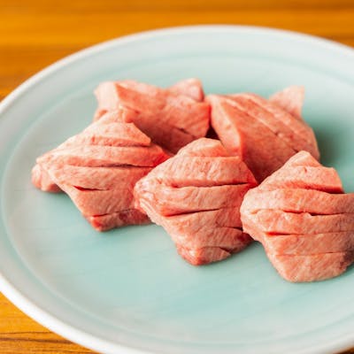 生タン×生本わさび×特選和牛、店主の技が冴える