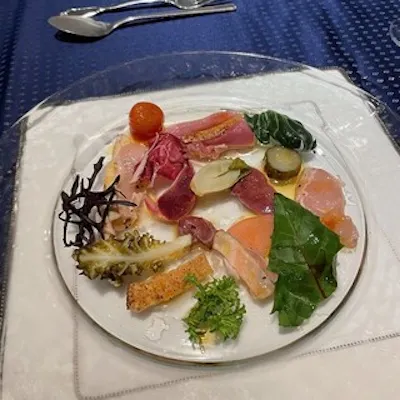 最高の和牛と旬菜。地産地消のフランス料理