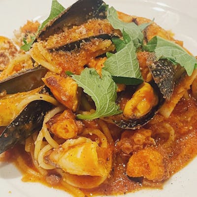 四季を感じるコース料理。多彩なシーンに合わせた贅沢なプラン。