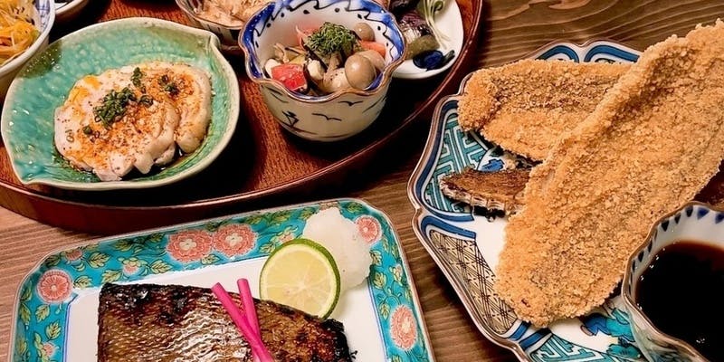 【飲み放題付き】刺身5種盛り付き！多彩な料理を少しずつ楽しめる贅沢なおまかせコース