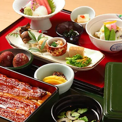 特別な日にも。季節の和食と自慢の鰻を堪能できる御膳コース