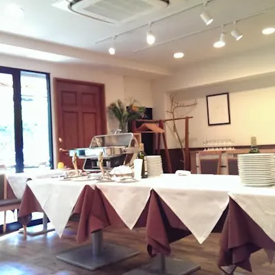 落ち着いた雰囲気の店内
