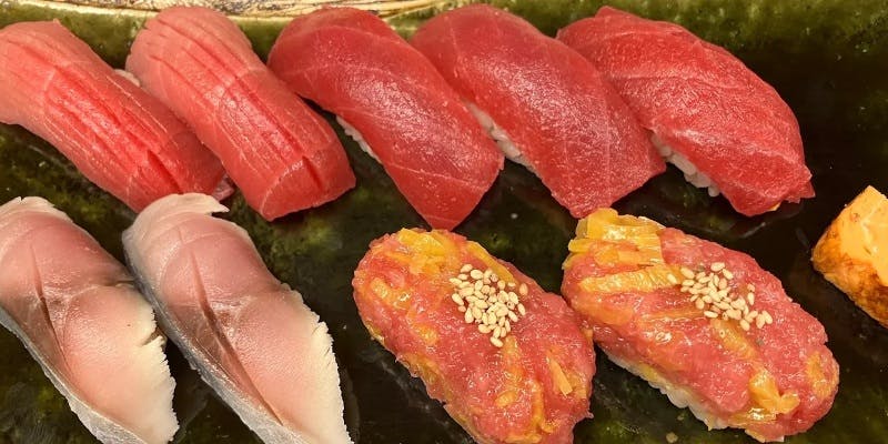 【おまかせコース13200円】こだわりの握り15貫やお椀物など、心ゆくまで愉しむ