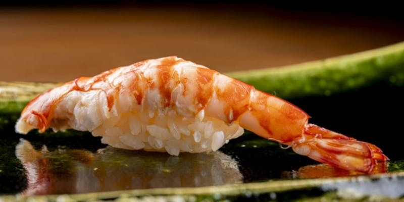 【おまかせコース16,500円】選りすぐりの握り10貫に舌鼓。お造りやデザートまで贅沢にご堪能