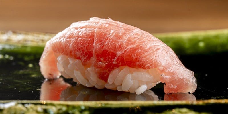 【おまかせコース19,800円】訪れる人を魅了する握り12貫や一品料理。特別なひとときを彩る豪華プラン