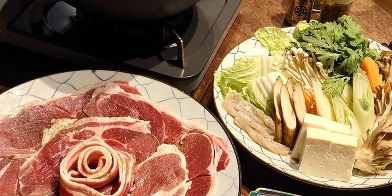 【ぼたん鍋満足コース】ぼたん肉ロースや厳選部位など！黒豆味噌（丹波黒）と併せた絶品の品々