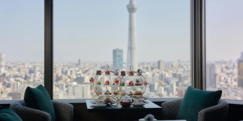 【窓際確約×時間無制限】Sky View Afternoon Tea＋乾杯ドリンク＋TWG紅茶などカフェフリー（平日）