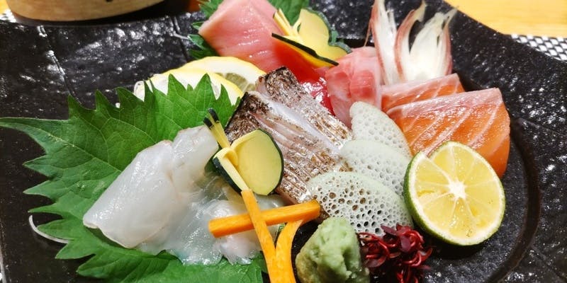 大人のためのちょっと贅沢「寿司10貫コース」/14品