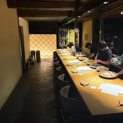 京都の雰囲気を楽しむシックな居酒屋