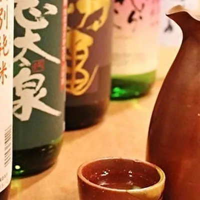 季節の厳選した地酒を嗜む