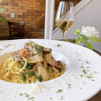 大勢での宴会におすすめ!みんなでシェアできる大皿コース