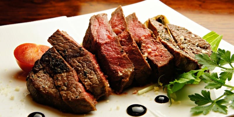 Christmas Wine Pairing Course 2025～選べるグラスワイン3杯付×メインが信州牛ステーキのXmasコース