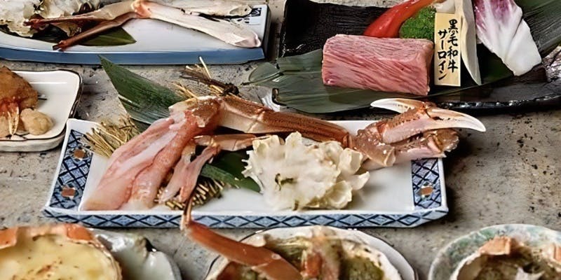 【活ズワイ黒毛和牛コース】蟹味噌甲羅焼き、焼き蟹、蟹刺身、蟹しゃぶ、蟹鍋、雑炊など全9品