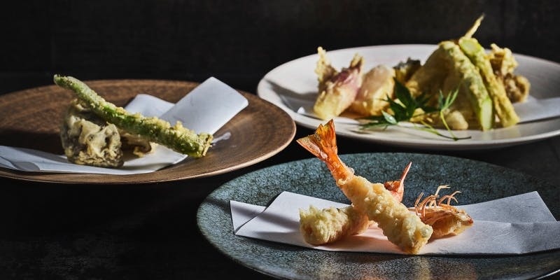 【ディナー】受け継がれた職人技でそれぞれの食材の持ち味を活かした天ぷらを存分にお楽しみください。