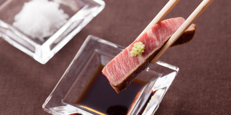 鉄板焼ランチコース「真珠」　～黒毛和牛ロースステーキ100gを含む全7品～＋ワンドリンク付き