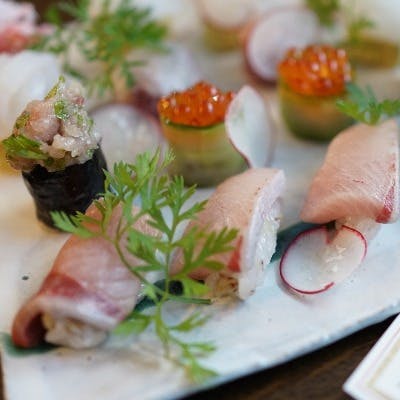 寿司やパスタなども取り入れた自由な「フュージョン料理」