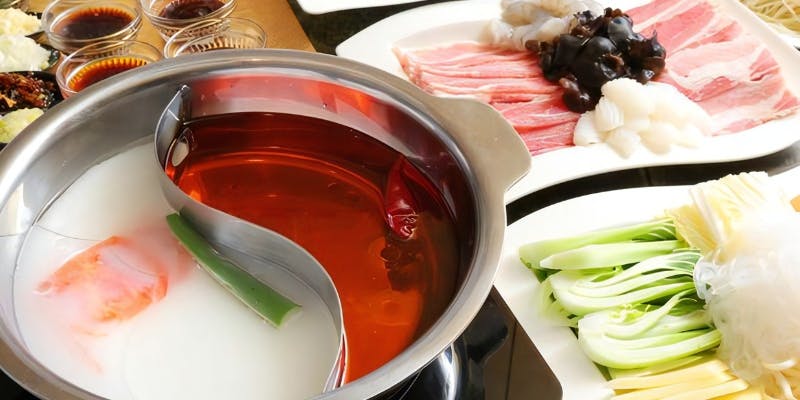 餃子火鍋「ラム肉」コース　【野菜食べ放題】