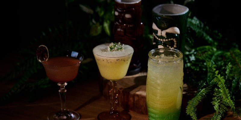The TRAVELERS HOUSE ROOFTOP BAR�^�z�e�����g���|���^�� ��䒬�g���b�N�X
