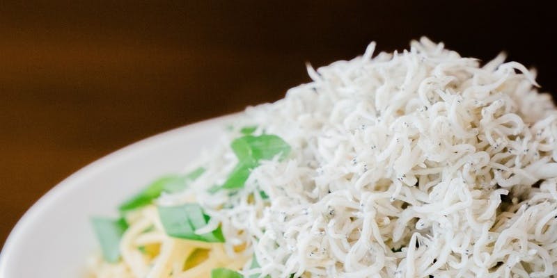 【スタンダードコース】2時間飲み放題！名物「しらすとネギのペペロンチーノ」など10品（3名～：日～木）